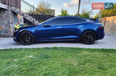 Лифтбек Tesla Model S 2017 в Киеве