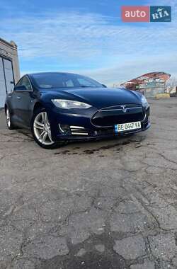 Tesla Model S  2013
