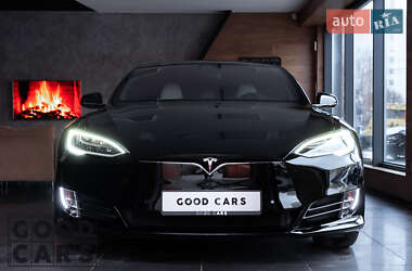 Tesla Model S  2019