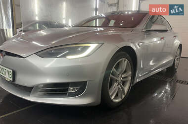 Tesla Model S  2014