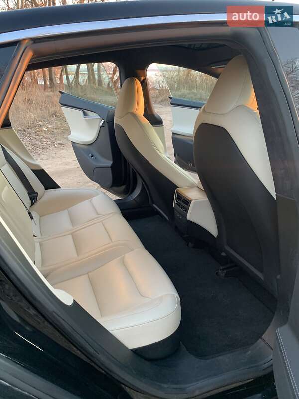 Ліфтбек Tesla Model S 2019 в Кам'янському фото 11 Ліфтбек Tesla Model S 2019 в Кам'янському
