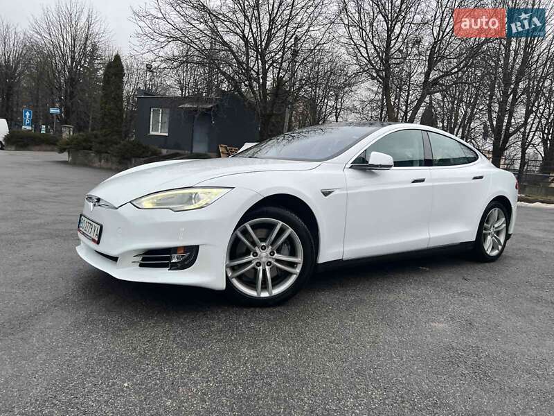 Ліфтбек Tesla Model S 2014 в Тернополі