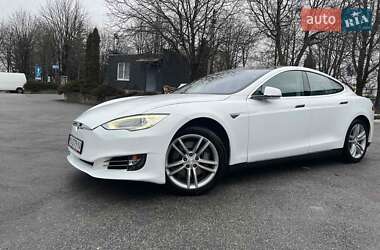 Ліфтбек Tesla Model S 2014 в Тернополі