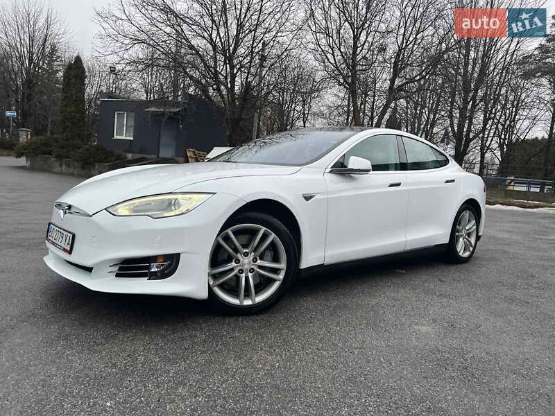 Ліфтбек Tesla Model S 2014 в Тернополі