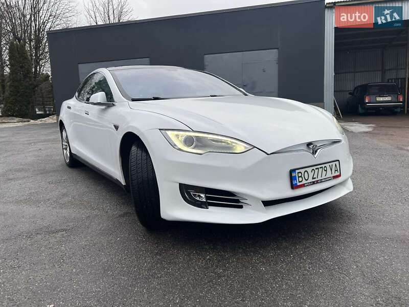 Ліфтбек Tesla Model S 2014 в Тернополі