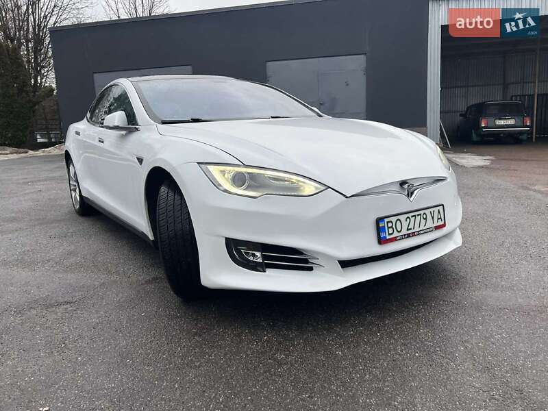 Ліфтбек Tesla Model S 2014 в Тернополі