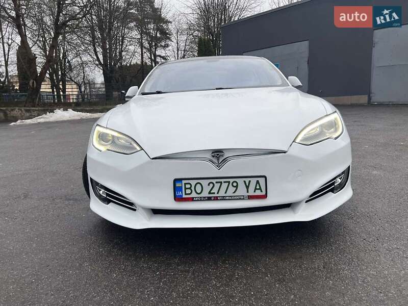 Ліфтбек Tesla Model S 2014 в Тернополі