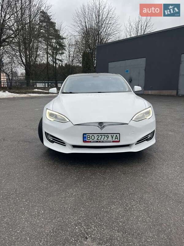 Ліфтбек Tesla Model S 2014 в Тернополі