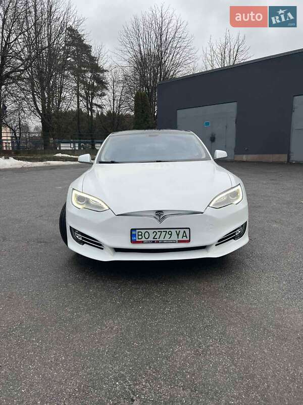 Ліфтбек Tesla Model S 2014 в Тернополі