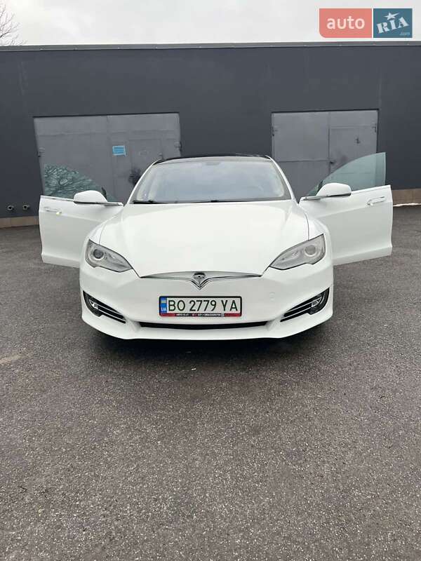 Ліфтбек Tesla Model S 2014 в Тернополі