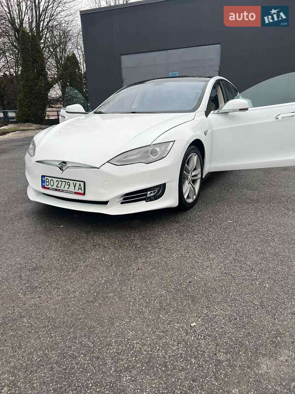 Ліфтбек Tesla Model S 2014 в Тернополі