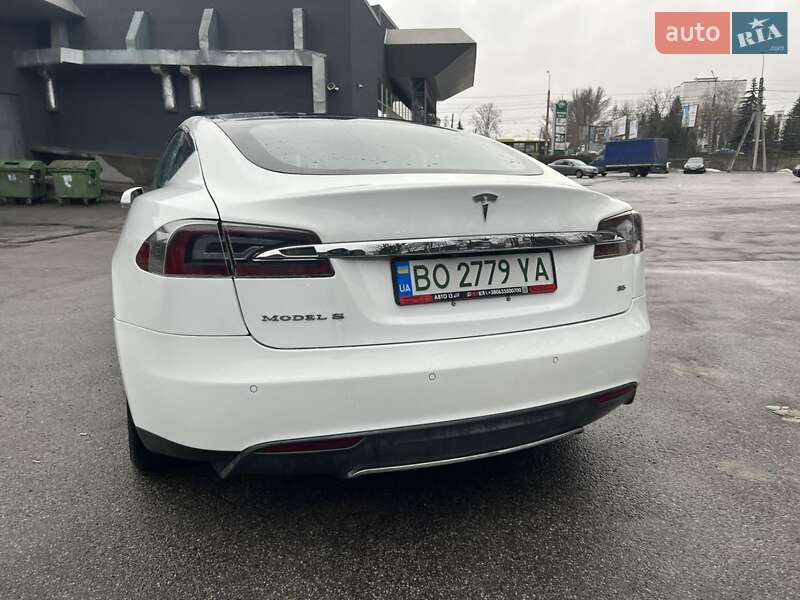 Ліфтбек Tesla Model S 2014 в Тернополі
