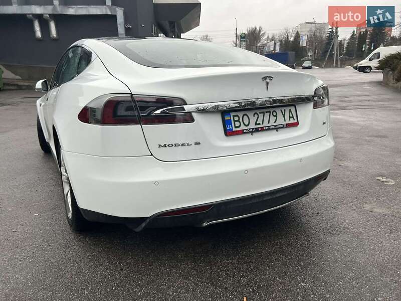 Ліфтбек Tesla Model S 2014 в Тернополі