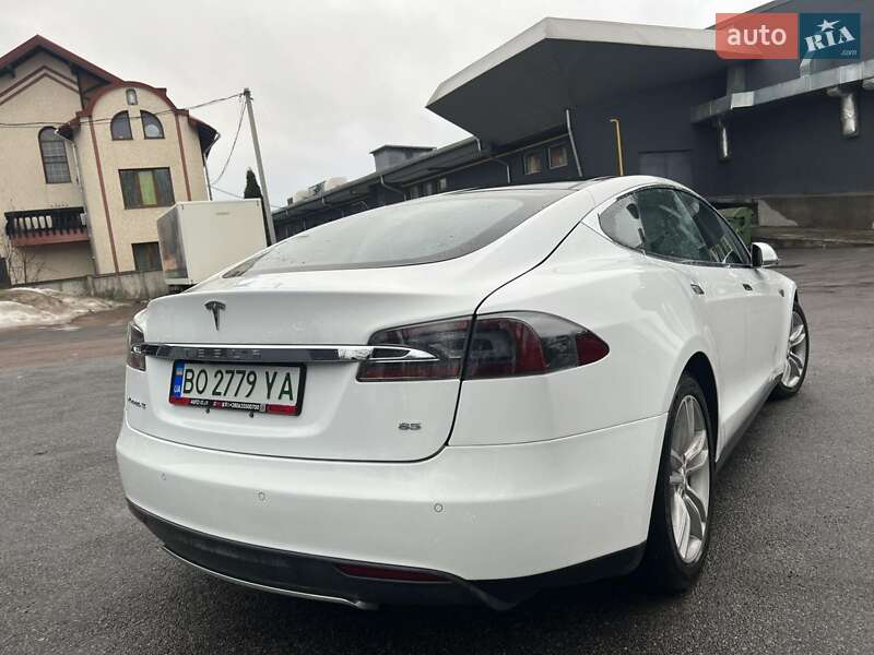 Ліфтбек Tesla Model S 2014 в Тернополі