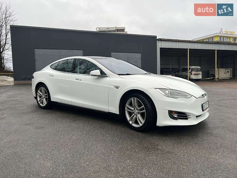 Ліфтбек Tesla Model S 2014 в Тернополі