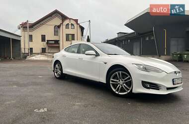 Ліфтбек Tesla Model S 2014 в Тернополі