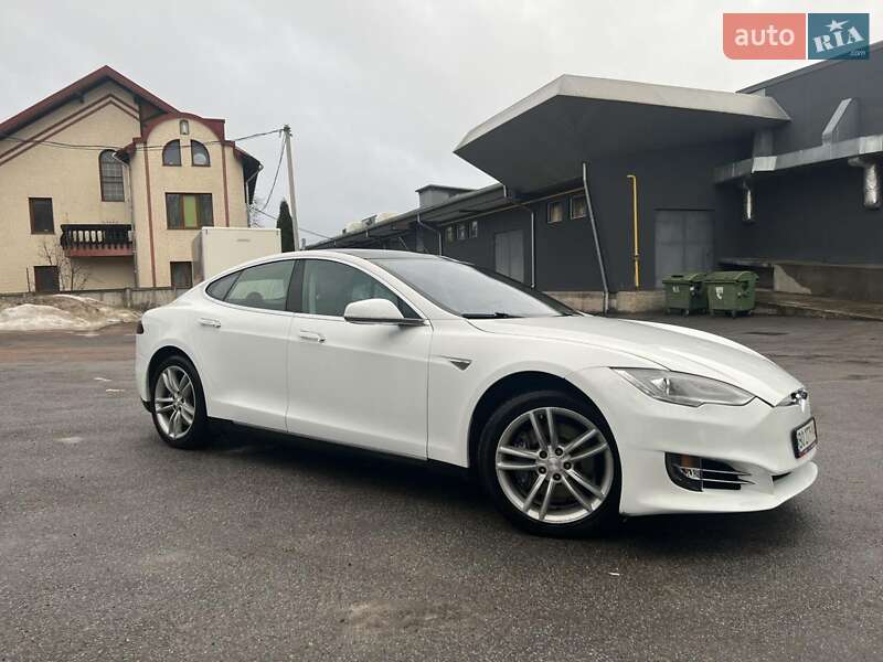Ліфтбек Tesla Model S 2014 в Тернополі