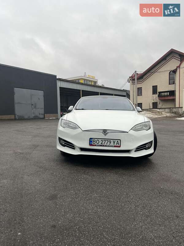 Ліфтбек Tesla Model S 2014 в Тернополі