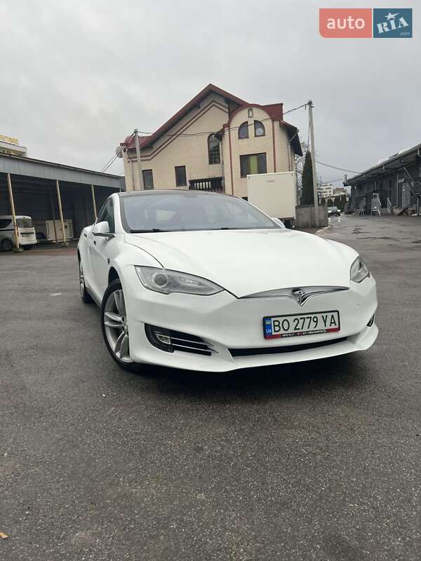 Ліфтбек Tesla Model S 2014 в Тернополі