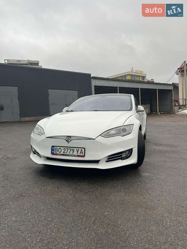 Ліфтбек Tesla Model S 2014 в Тернополі