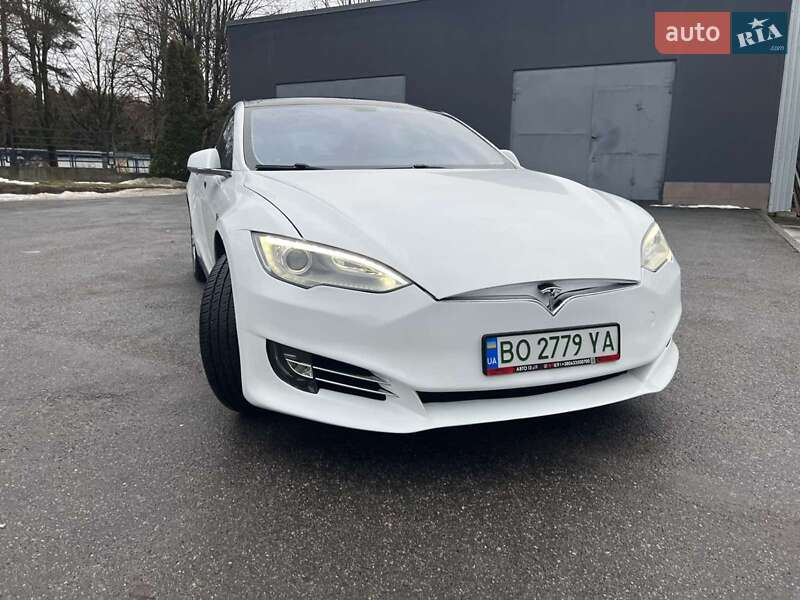 Ліфтбек Tesla Model S 2014 в Тернополі