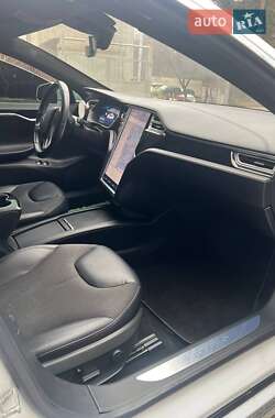Ліфтбек Tesla Model S 2016 в Львові фото 4 Ліфтбек Tesla Model S 2016 в Львові