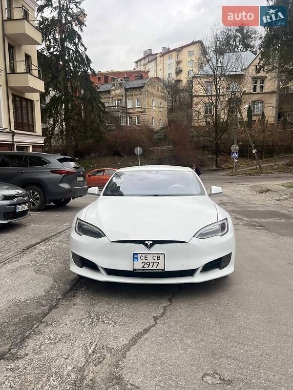 Ліфтбек Tesla Model S 2016 в Львові фото 2 Ліфтбек Tesla Model S 2016 в Львові