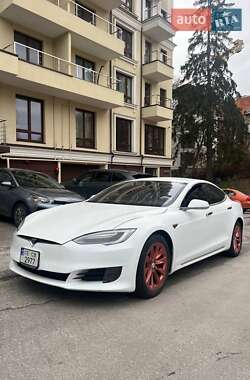 Tesla Model S  2016