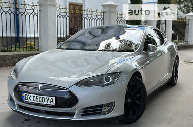 Tesla Model S  2015