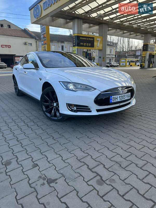 Tesla Model S 2012 року в Одесі