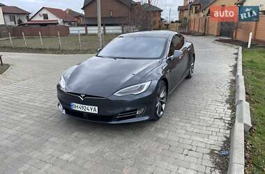 Tesla Model S  2015