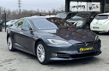 Tesla Model S  2018