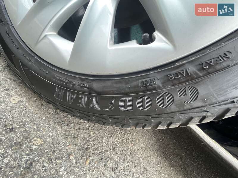 Лифтбек Tesla Model S 2018 в Киеве