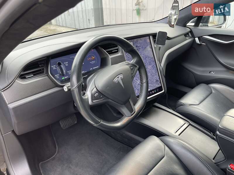Лифтбек Tesla Model S 2018 в Киеве