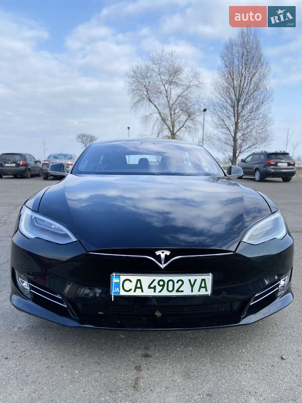 Tesla Model S 2018