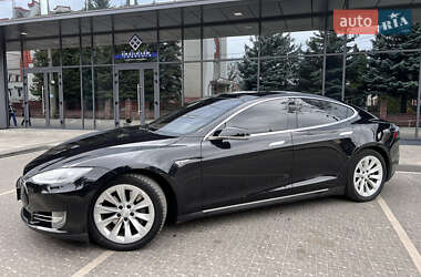 Tesla Model S  2015