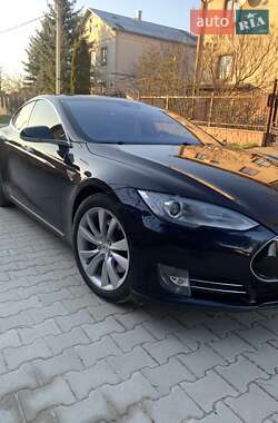 Tesla Model S  2015