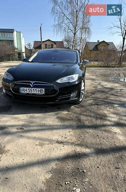 Tesla Model S  2014