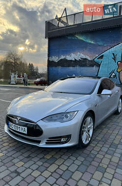Tesla Model S  2015