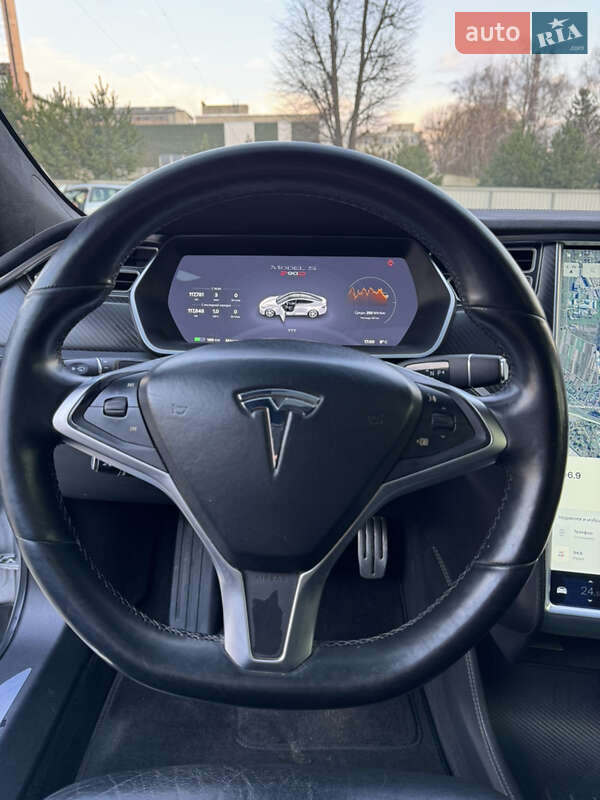 Ліфтбек Tesla Model S 2015 в Луцьку