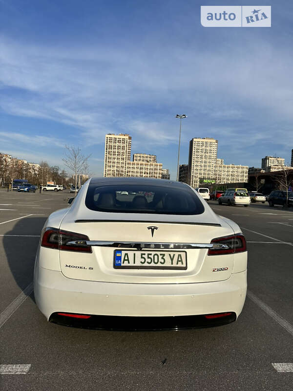 Лифтбек Tesla Model S 2017 в Киеве фото 3 Лифтбек Tesla Model S 2017 в Киеве