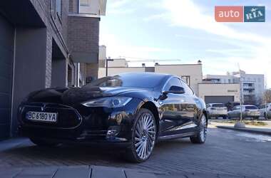 Лифтбек Tesla Model S 2013 в Львове