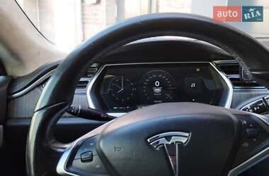 Лифтбек Tesla Model S 2013 в Львове