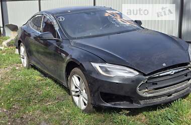 Tesla Model S  2015