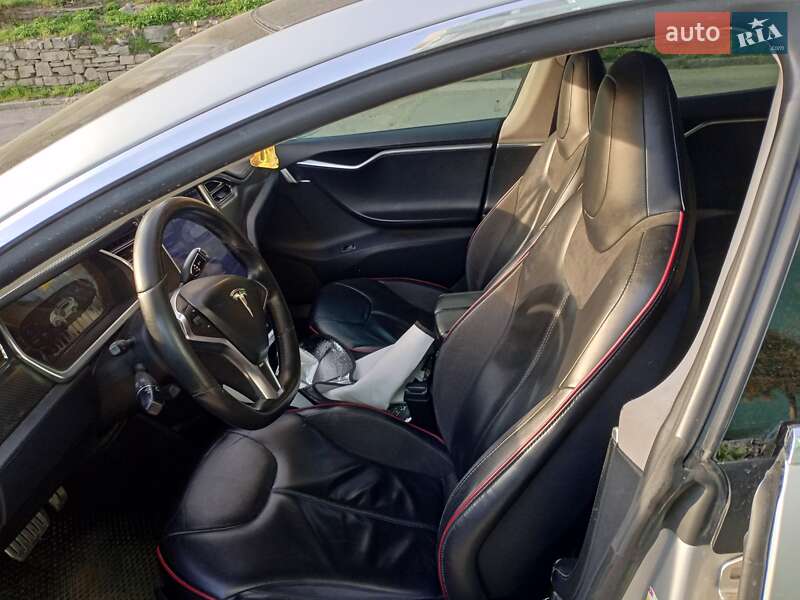 Ліфтбек Tesla Model S 2013 в Кам'янець-Подільському