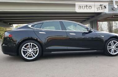 Tesla Model S  2015