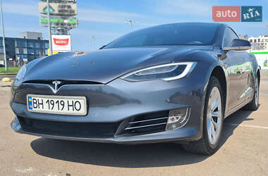 Tesla Model S  2018