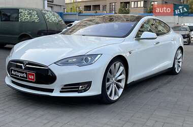 Tesla Model S  2015