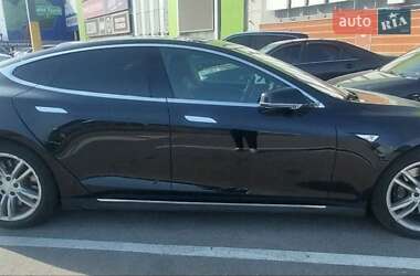 Tesla Model S  2015