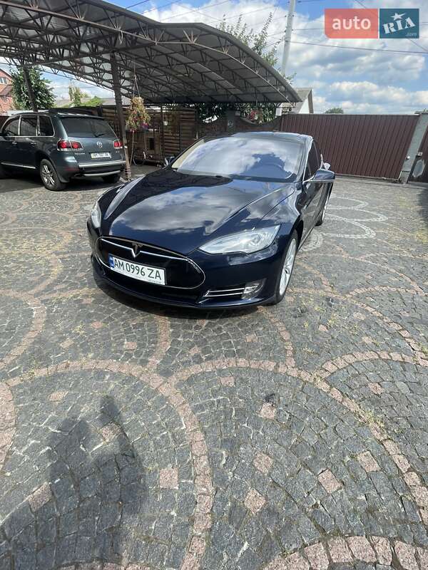 Tesla Model S
